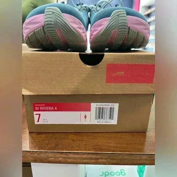 Women’s Altra Rivera 4 Road Running Shoe - Picture 3 of 4